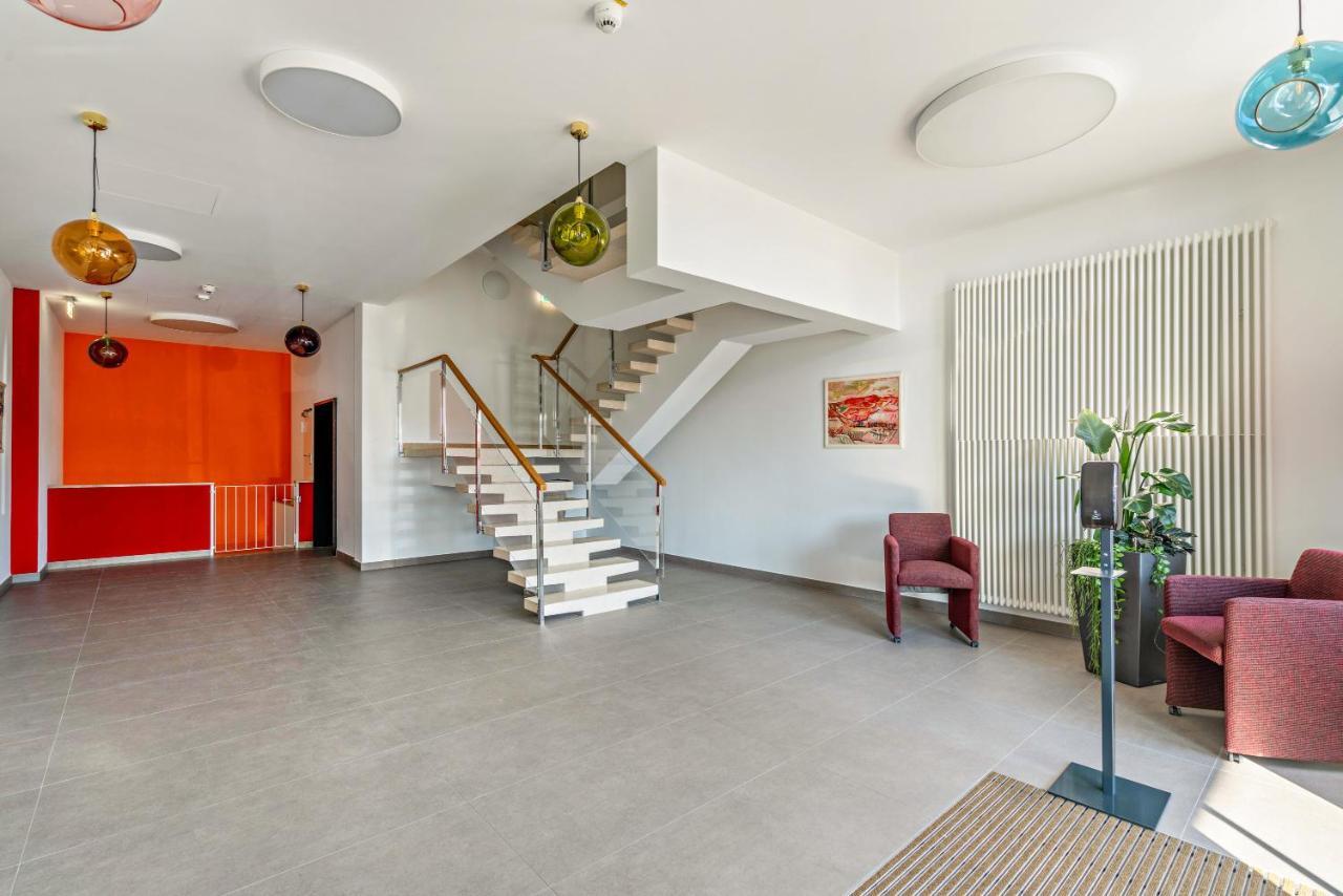 Huber Living Basic 210 Apartment Germering Exterior photo